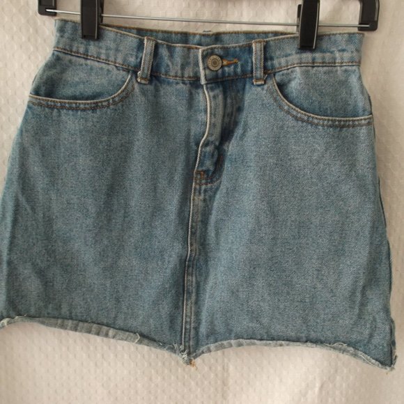 Must Bundle - John Galt Denim Skirt - Small - Picture 2 of 8
